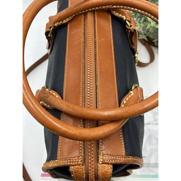 Authenticated Vintage Dooney & Bourke Navy Tan All Weather Leather Satchel Duck‎ - Picture 4 of 10